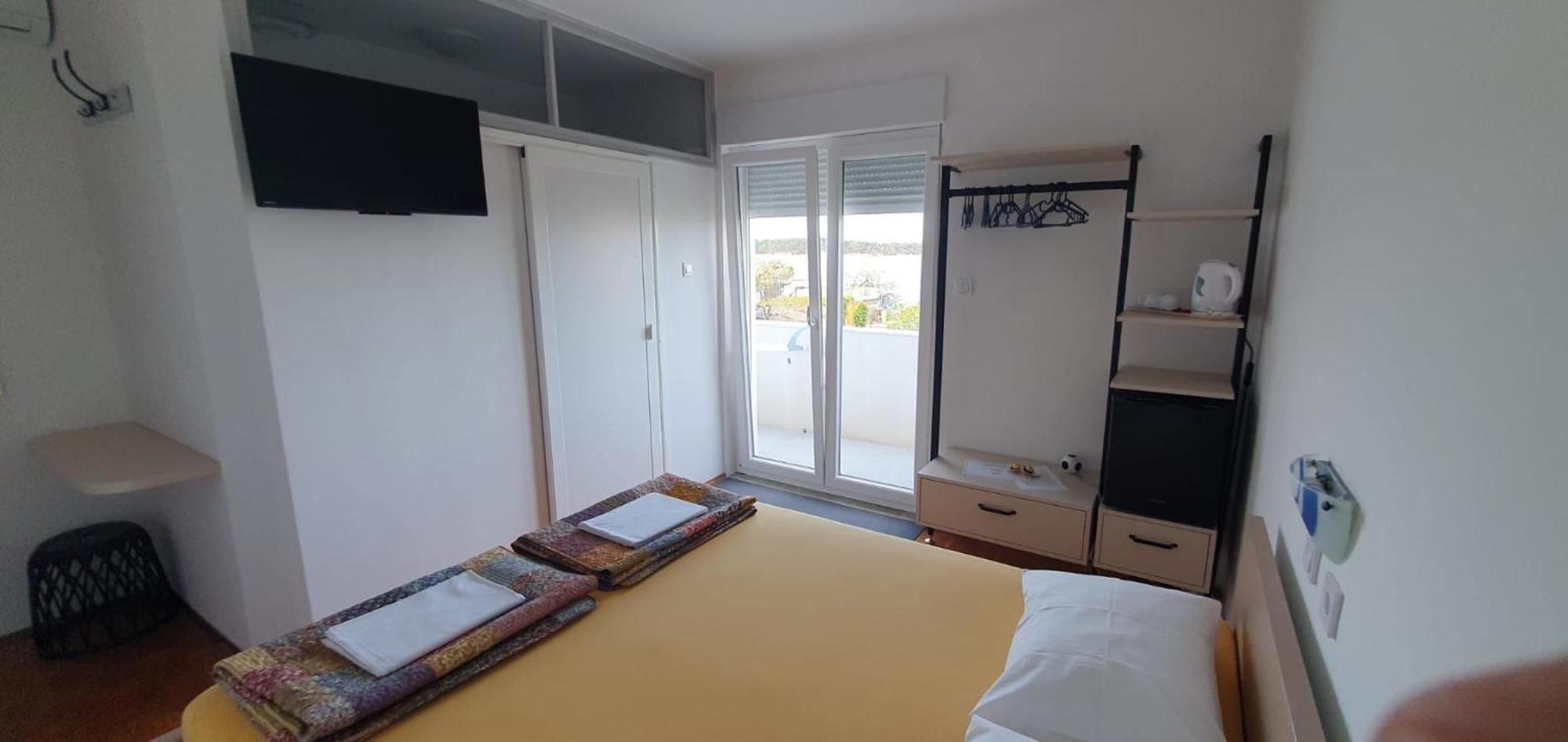 Apartments & Rooms Fam Ribaric Банёл Номер фото